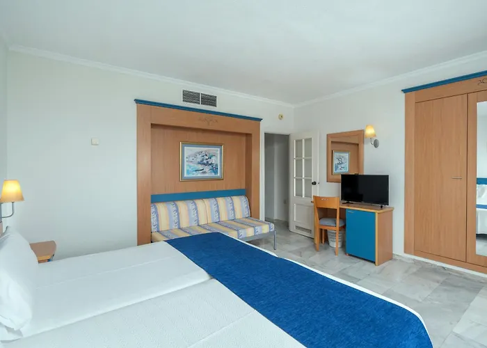 Aluasun Costa Park Торремолинос